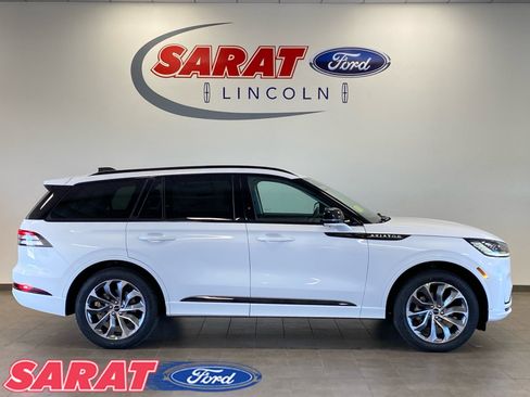 New 2026 Lincoln Aviator AWD image 8