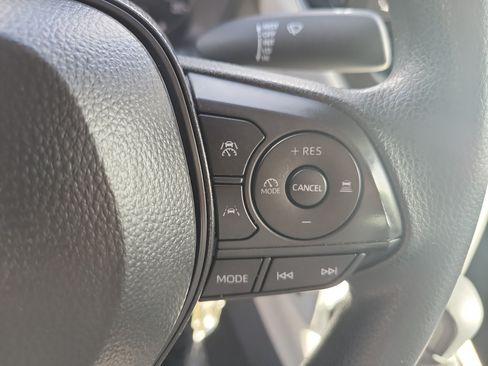 Certified 2025 Toyota Corolla Cross L FWD image 26