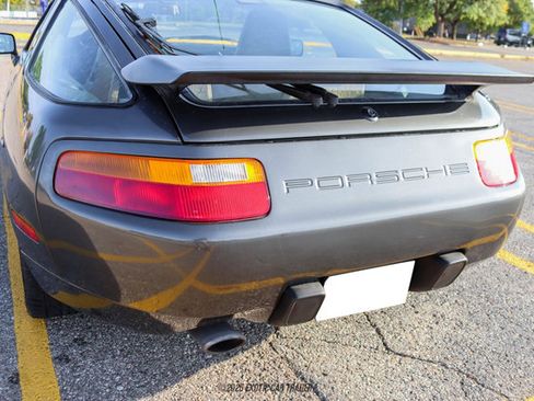 Used 1989 Porsche 928 S4 image 87