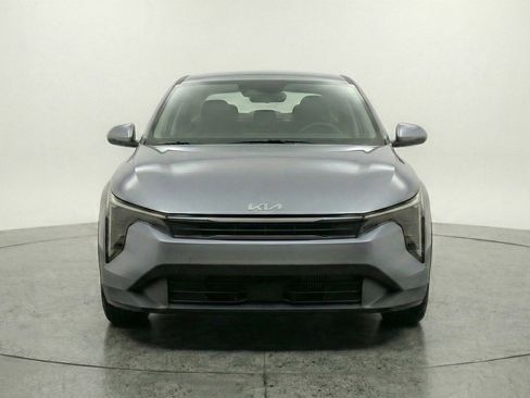 Used 2025 Kia K4 LXS image 2