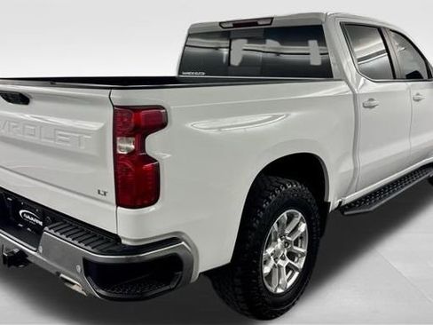 Used 2024 Chevrolet Silverado 1500 LT w/ Z71 Off-Road Package image 9