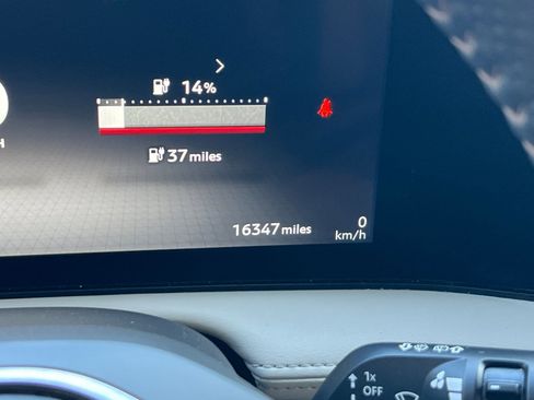 Used 2023 Nissan Ariya EVOLVE+ image 26