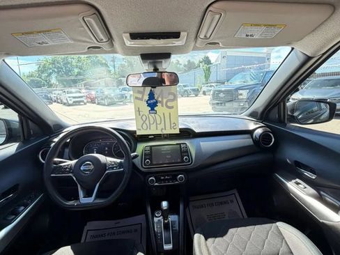 Used 2020 Nissan Kicks SV FWD image 12