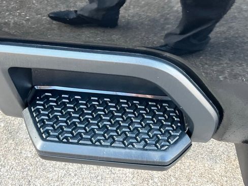 Used 2025 Chevrolet Silverado 2500 LTZ w/ Trail Boss Package image 67