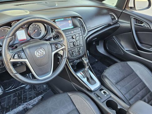 Used 2019 Buick Cascada Premium image 24
