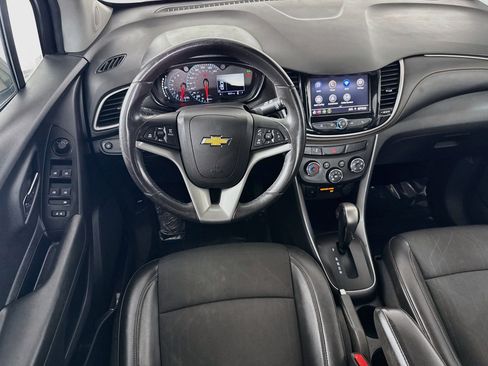 Used 2022 Chevrolet Trax LT w/ Driver Confidence Package AWD/4WD image 25