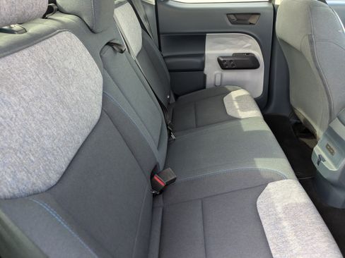 Used 2025 Ford Maverick XLT FWD image 13