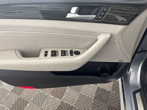 Used 2016 Hyundai Sonata Limited w/ Option Group 05 FWD image 20