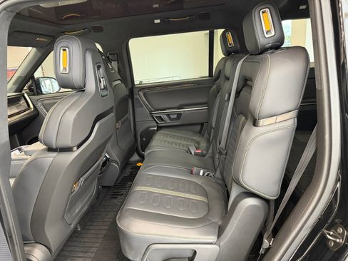 Used 2023 Rivian R1S Adventure AWD/4WD image 17