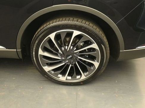 Used 2025 Lincoln Aviator Reserve w/ Equipment Group 201A AWD/4WD image 9