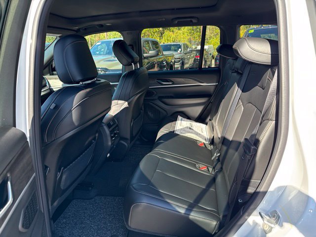 New 2026 Jeep Grand Cherokee Limited AWD/4WD image 23