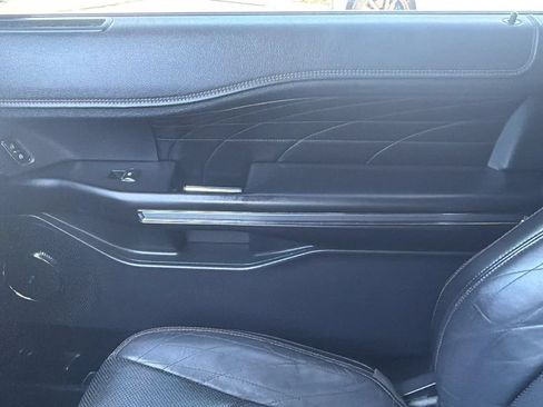 Used 2018 Ford Expedition Platinum AWD/4WD image 28