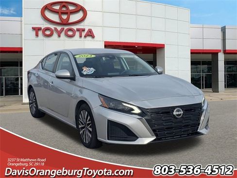 Used 2023 Nissan Altima 2.5 SV image 1