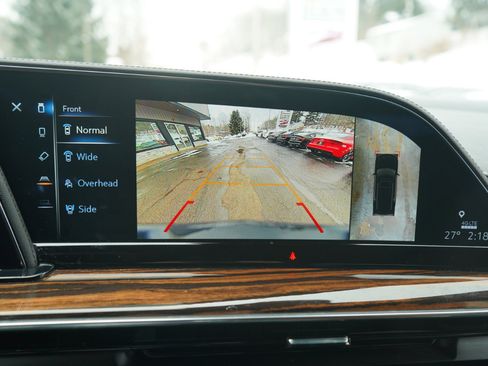 Used 2022 Cadillac Escalade Luxury image 35