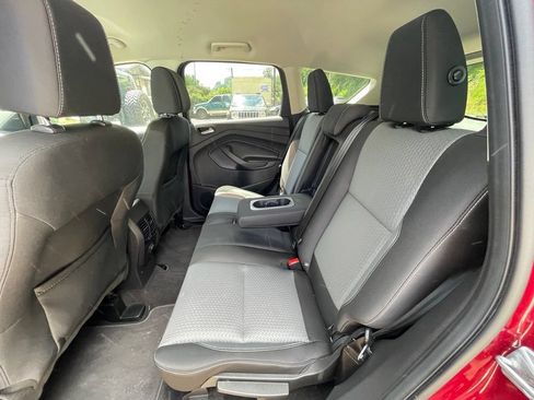 Used 2017 Ford Escape SE AWD/4WD image 9