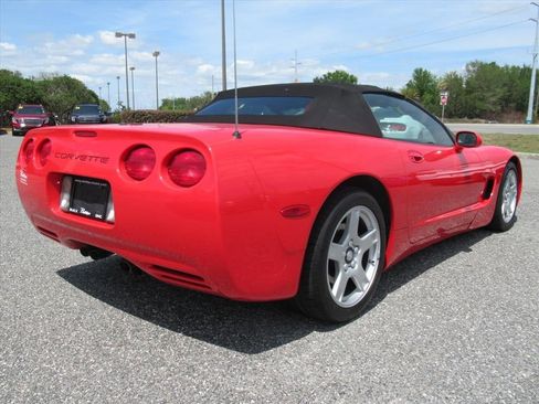 Used 1998 Chevrolet Corvette Convertible w/ Performance Handling Pkg RWD image 7
