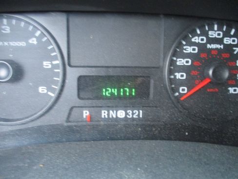 Used 2006 Ford F250 4x4 Regular Cab Super Duty image 14