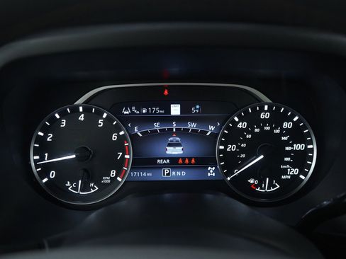 Used 2023 Nissan Titan Platinum Reserve w/ Moonroof Package image 23