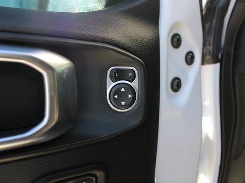 Used 2020 Jeep Wrangler Unlimited Rubicon AWD/4WD image 11