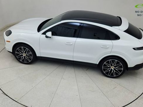 Used 2024 Porsche Cayenne Coupe AWD/4WD image 78