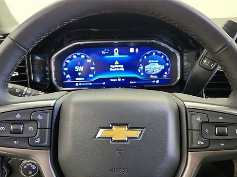 Used 2023 Chevrolet Silverado 1500 LT AWD/4WD image 26