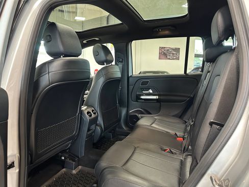 Used 2021 Mercedes-Benz GLB 250 image 37
