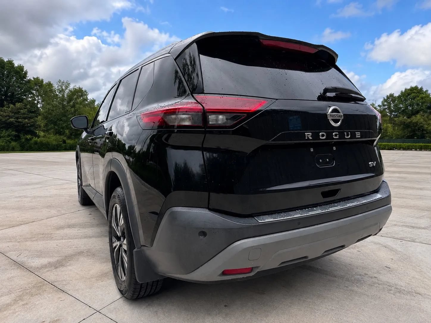 Used 2021 Nissan Rogue SV FWD image 7