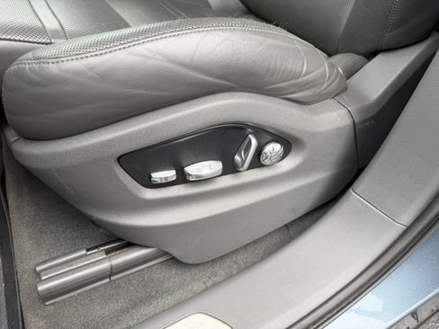 Used 2019 Porsche Cayenne AWD/4WD image 17