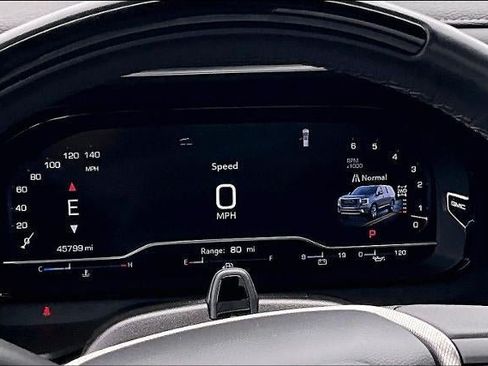 Used 2024 GMC Yukon Denali w/ Denali Reserve Package AWD/4WD image 13