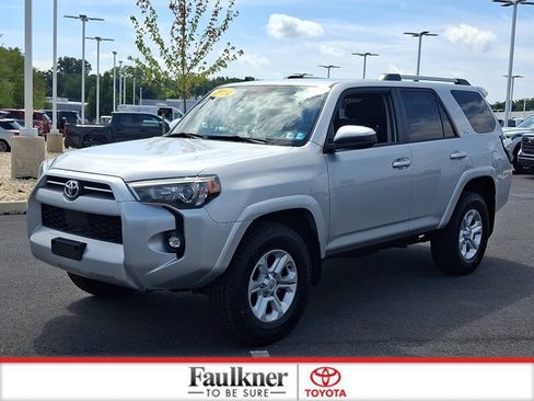 Certified 2024 Toyota 4Runner SR5 AWD/4WD image 6