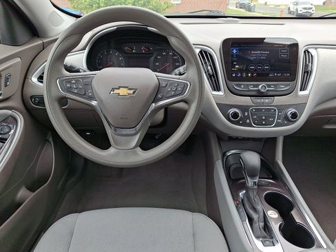 Used 2024 Chevrolet Malibu LT FWD image 11
