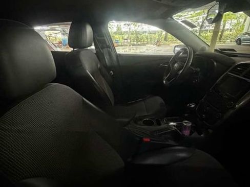 Used 2015 Chevrolet Malibu LT FWD image 11