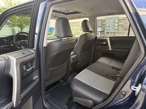Used 2019 Toyota 4Runner SR5 Premium AWD/4WD image 15