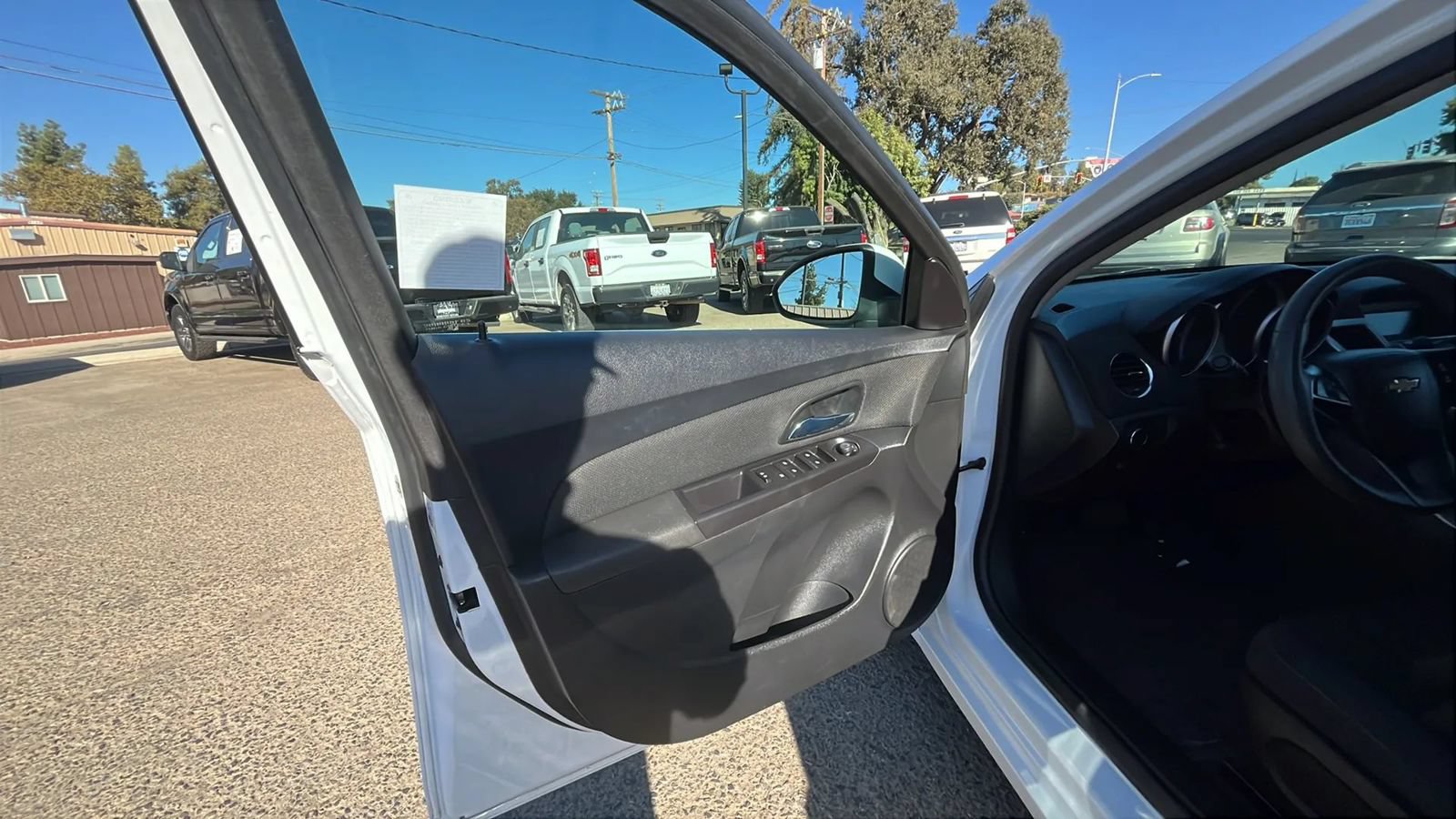Used 2016 Chevrolet Cruze LT FWD image 9