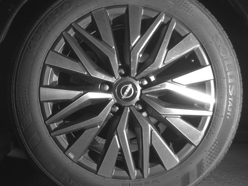 Used 2025 Nissan Altima 2.5 SV image 14