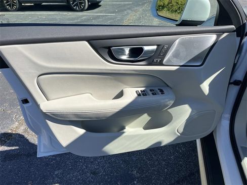 New 2026 Volvo V60 B5 Cross Country Ultra w/ Climate Package image 20