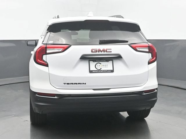 Used 2024 GMC Terrain SLE w/ Driver Convenience Package FWD image 5