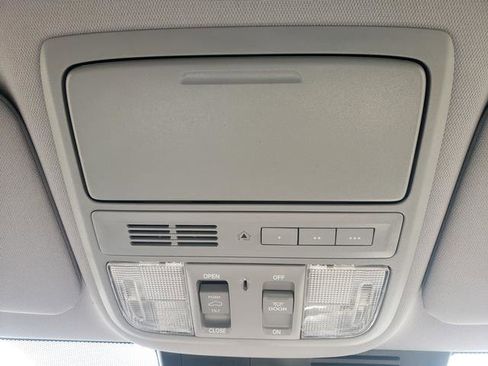 Used 2018 Honda CR-V Touring image 25