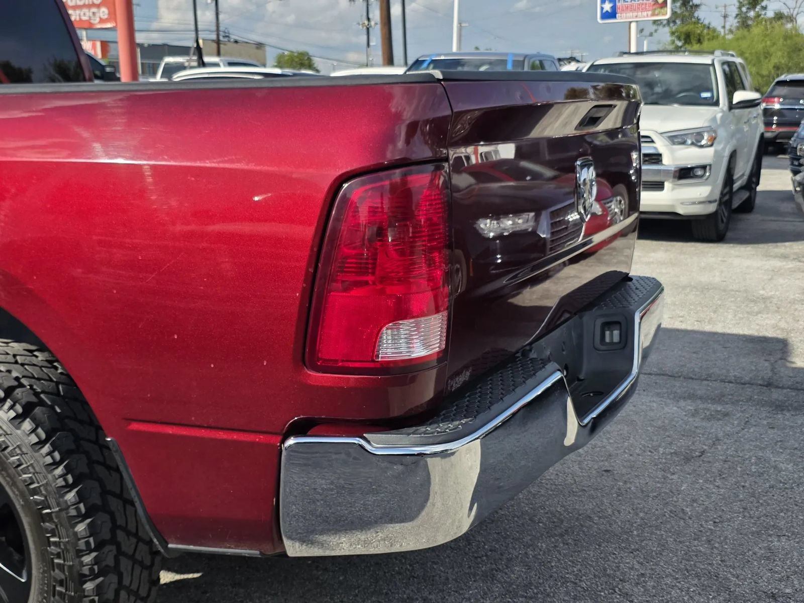 Used 2021 RAM 1500 Classic SLT RWD image 7