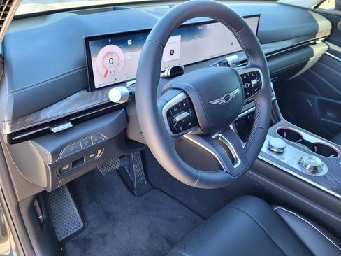 New 2025 Genesis GV80 2.5T Prestige image 8