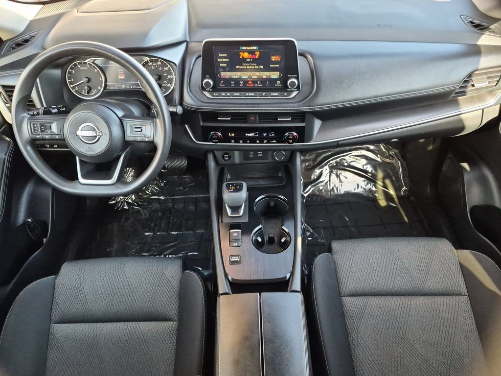Used 2024 Nissan Rogue SV FWD image 14