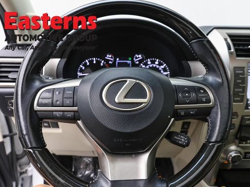 Used 2020 Lexus GX 460 Premium w/ Premium Package AWD/4WD image 10