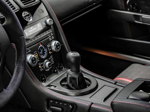 Used 2015 Aston Martin V8 Vantage GT RWD image 59
