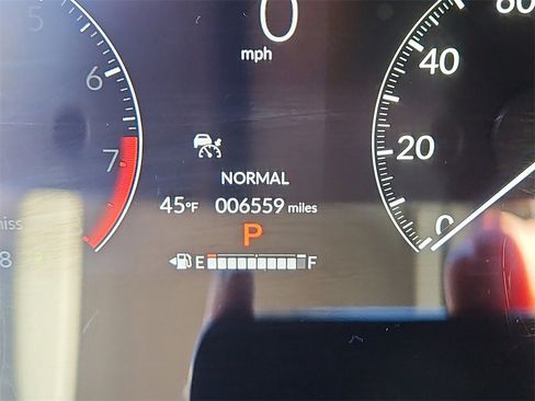 Certified 2025 Honda HR-V LX image 13