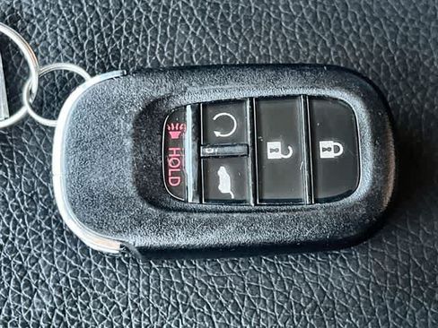 Certified 2023 Honda Pilot Elite image 21