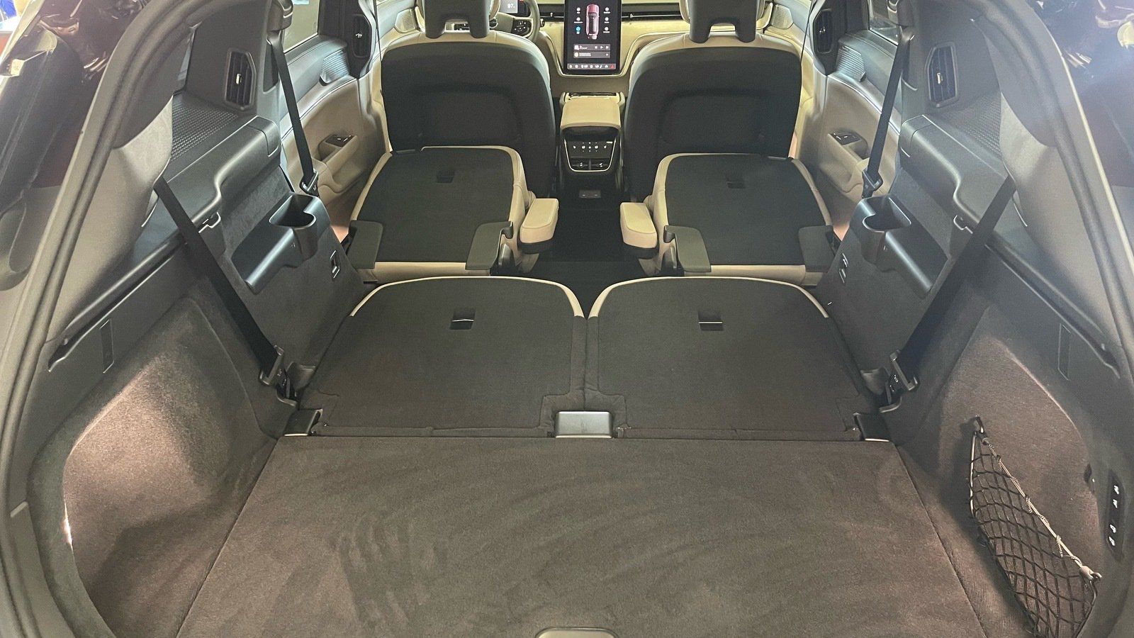 Used 2025 Volvo EX90 Ultra AWD/4WD image 37