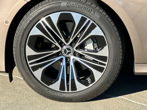 Used 2025 Mercedes-Benz E 350 Sedan image 12