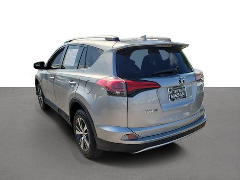 Used 2018 Toyota RAV4 XLE FWD image 4