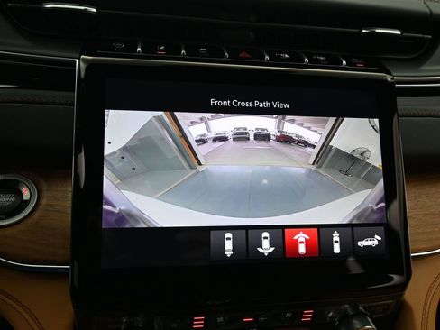 New 2025 Jeep Grand Cherokee Summit image 25