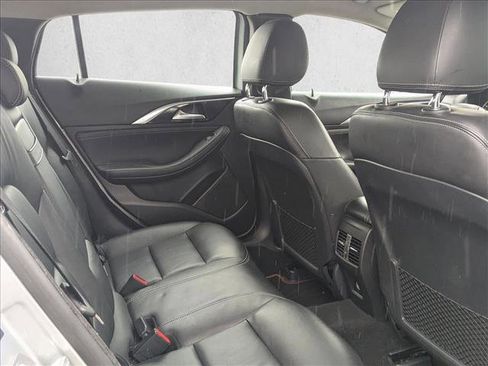 Used 2018 INFINITI QX30 image 19